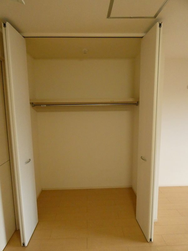 収納　クローゼット※同タイプ別部屋の写真となります。