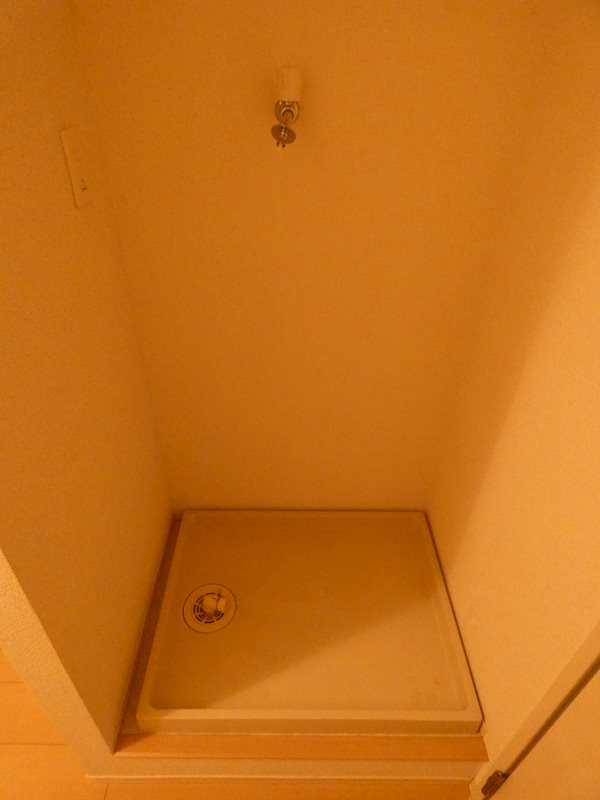 洗面設備　洗濯機置場※同タイプ別部屋の写真となります。