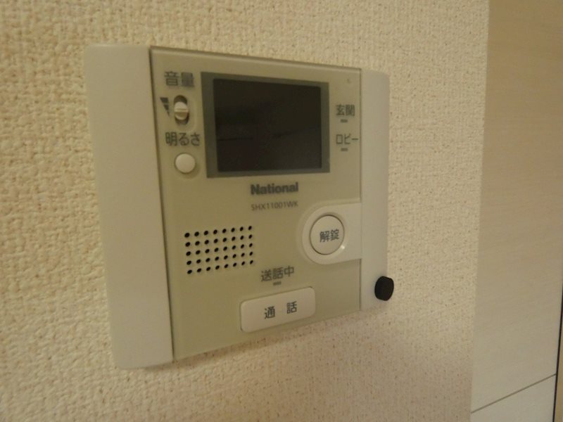 セキュリティ　TVインターホン※同タイプ別部屋の写真となります。