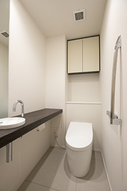 トイレ　※写真は同タイプ住戸です。