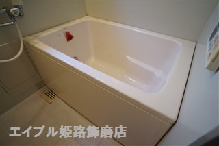 バス・シャワールーム　写真は反転のお部屋です