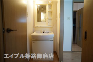 洗面設備　写真は反転のお部屋です