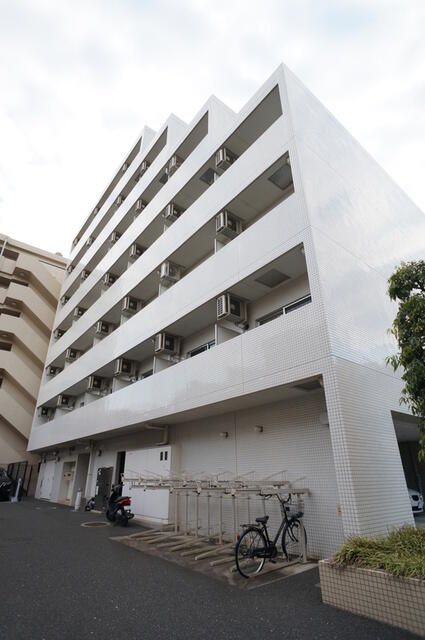 建物外観　【女性のお一人暮らしでも安心のセキュリティ♪】