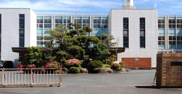 小学校　掛川市立佐束小学校（小学校）まで1747m