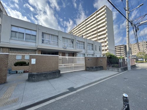 中学校　大阪市立長吉西中学校（中学校）まで365m