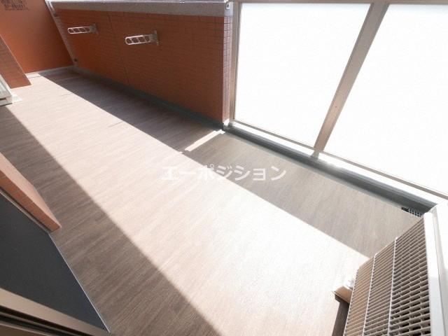 バルコニー　プレジオ難波WEST