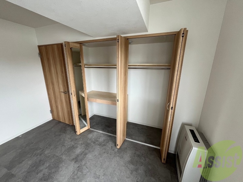 収納　クローゼットは奥行きもあり、荷物が多い方でも安心です。