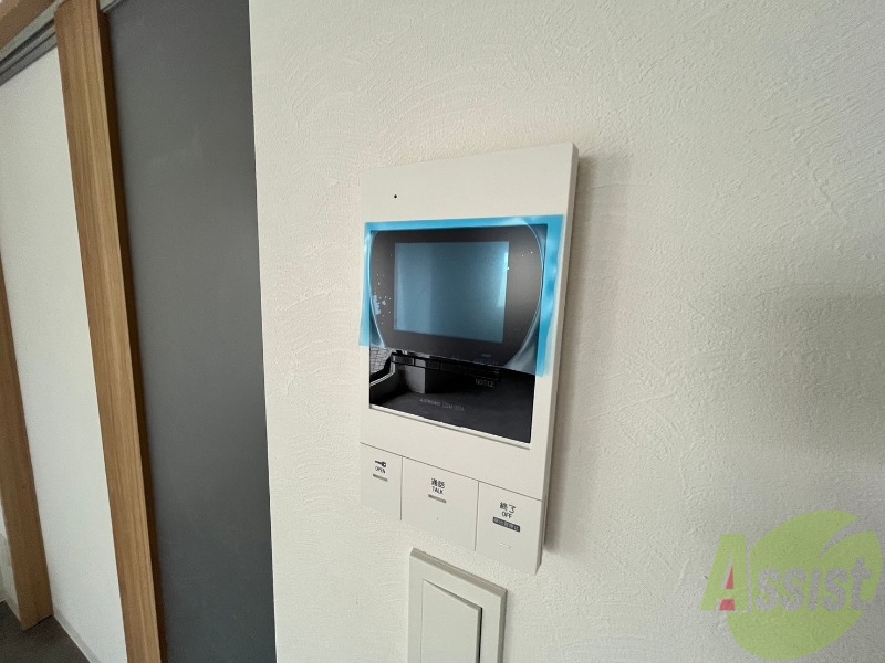 セキュリティ　ＴＶモニター付インターホンです。来客者の顔が見えるので安心！