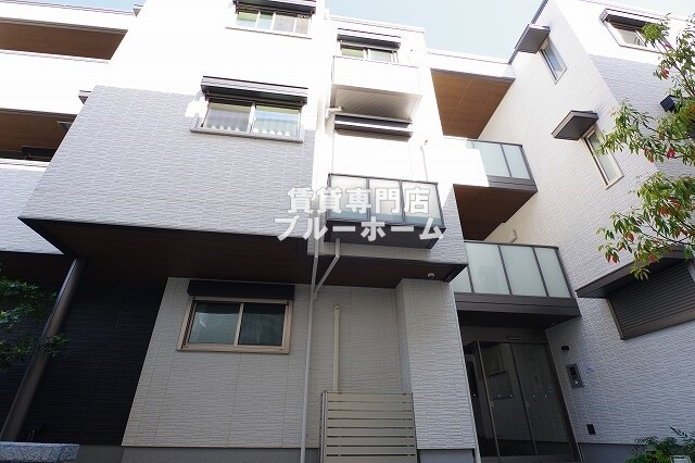 建物外観　重量鉄骨造のしっかりとした物件！