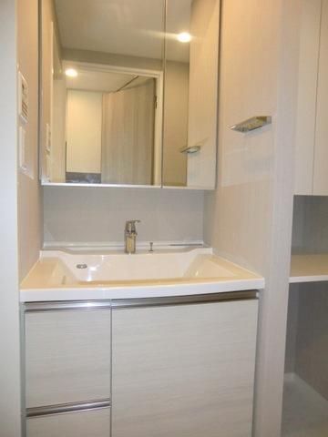 洗面設備　うれしい大型洗面台