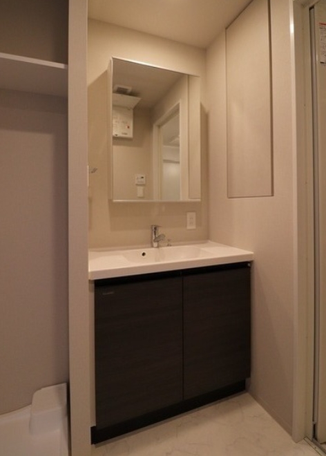 洗面設備　使いやすい洗面所です