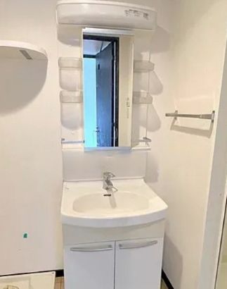 洗面設備　コンパクトで使いやすい洗面所