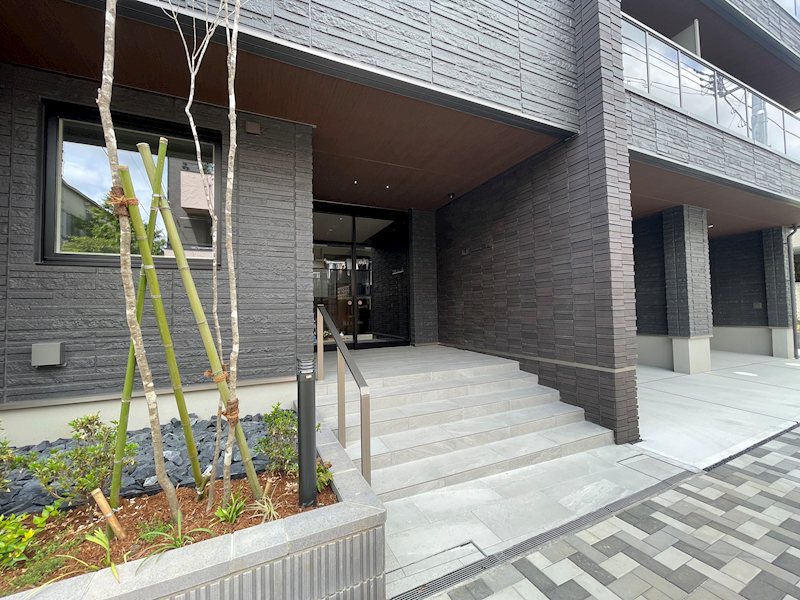 建物外観　マンション入口