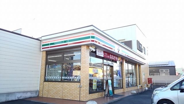 コンビニ　セブンイレブン羽生東店（コンビニ）まで550m
