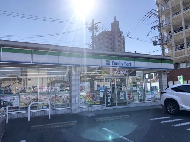 コンビニ　ファミリーマート 昭和橋通二丁目店（コンビニ）まで624m