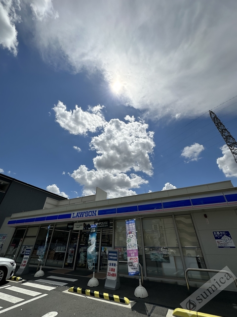 コンビニ　ローソン喜連東二丁目店、街のホットステーション（コンビニ）まで576m