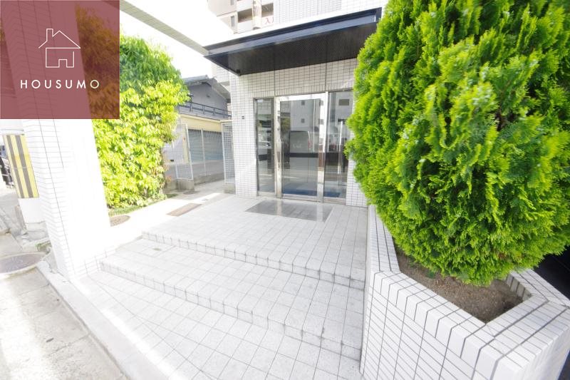 エントランス　清潔なエントランスです