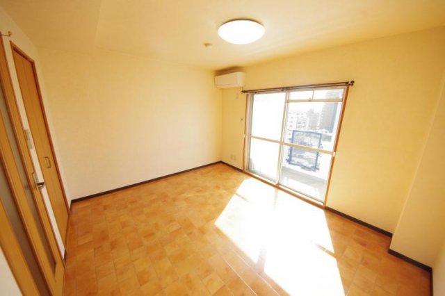 居室・リビング　ゆったり過ごせる居間です