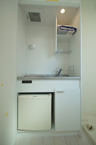 キッチン　お掃除も楽々のIHコンロ付きのキッチンスペースです