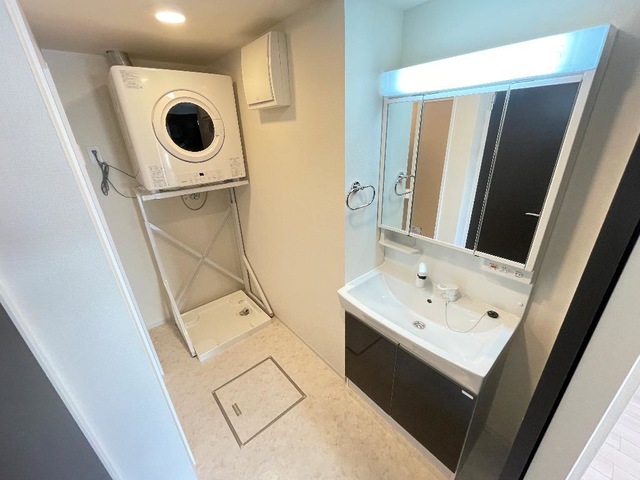 洗面設備　ガス乾燥機付き