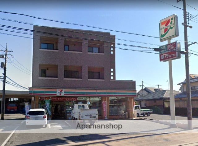 コンビニ　セブンイレブン（コンビニ）まで667m