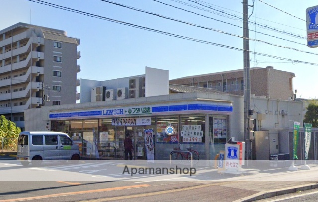 コンビニ　ローソン（コンビニ）まで681m