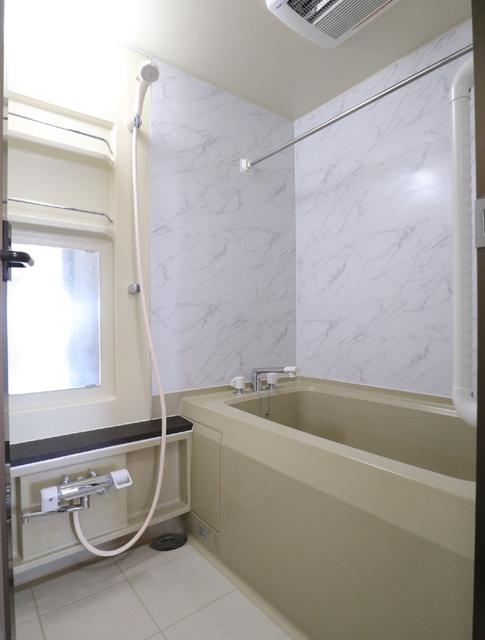 バス・シャワールーム　バス