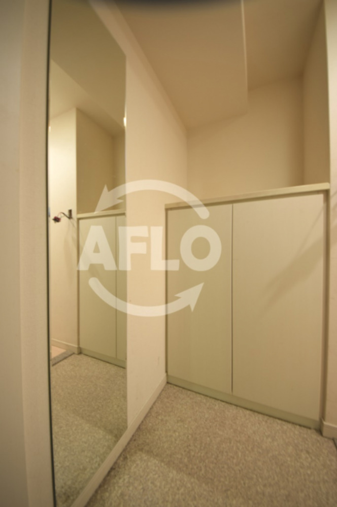 玄関　プレサンス難波南アーバニッシュ　玄関