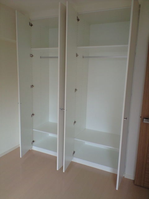 収納　高さのあるクロゼット　収納力たっぷり