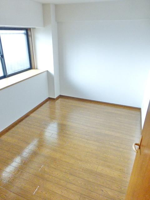 その他部屋・スペース　★明るい洋室です★