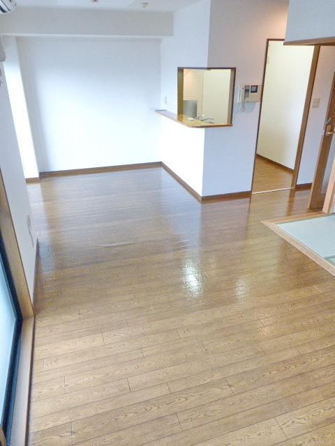 居室・リビング　★明るいリビングです★