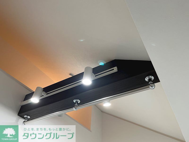 その他設備　梁（はり）は照明や室内干しにもなるので実用的！