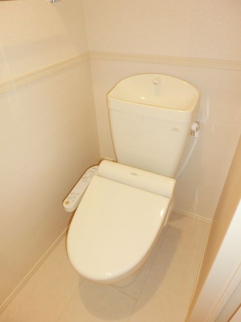 トイレ　温水洗浄便座もございます