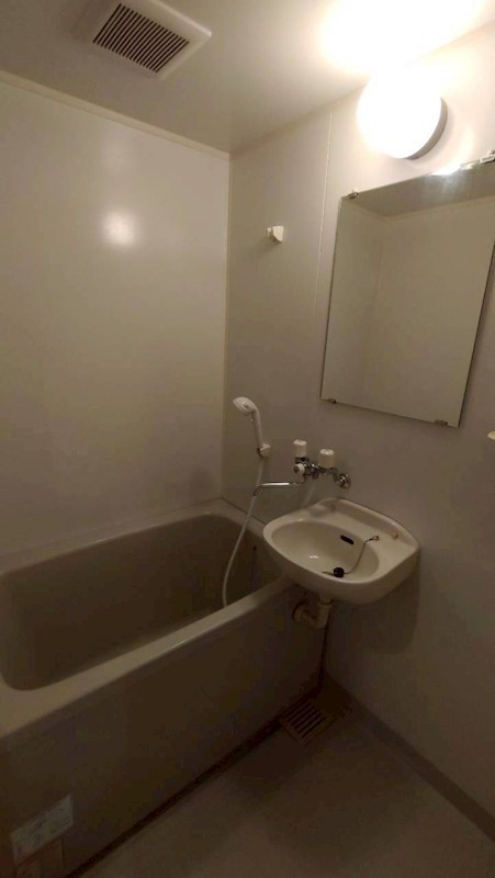 バス・シャワールーム　※別部屋参照