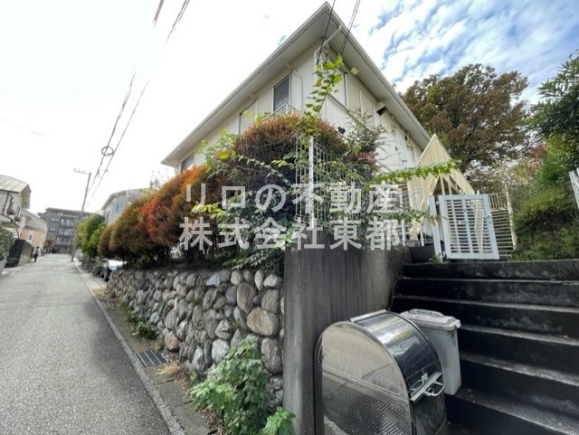 建物外観　小田急線百合ヶ丘駅から徒歩８分☆