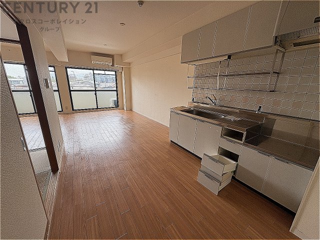 居室・リビング　広々としたリビングです