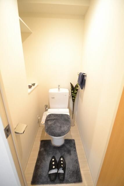 トイレ　小物類はつきません