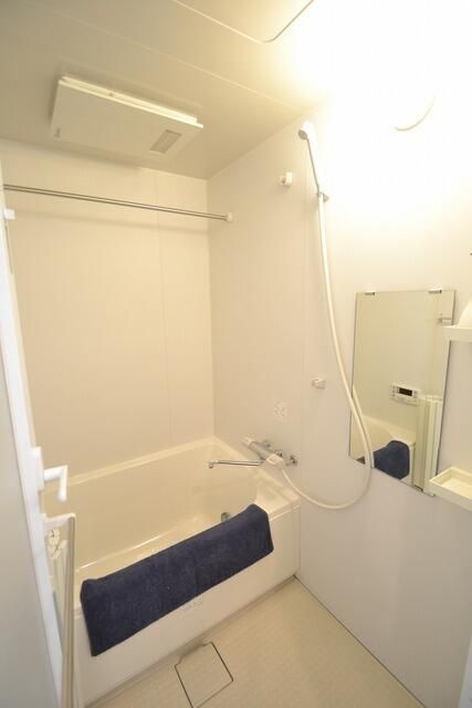 バス・シャワールーム　小物類はつきません