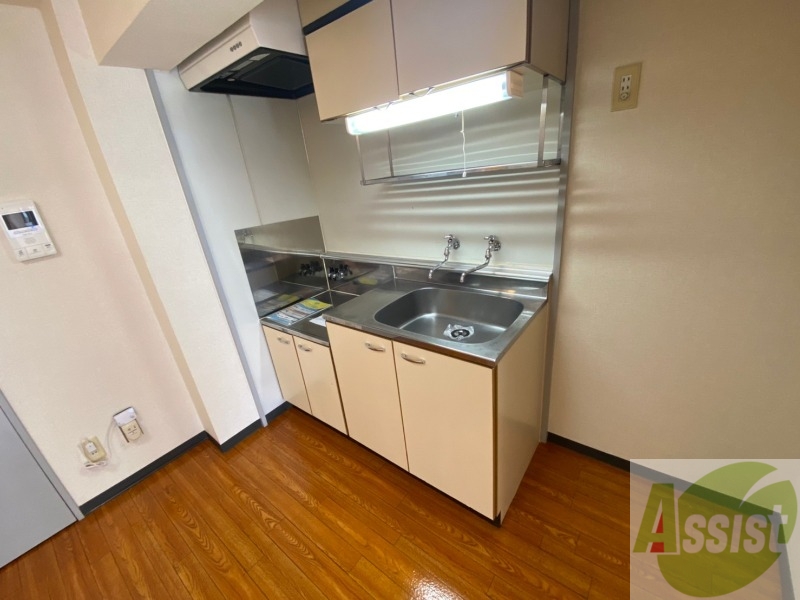 キッチン　ガスキッチンです。２口コンロが設置できます。