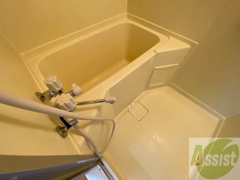 バス・シャワールーム　お風呂です。ゆっくりお風呂につかるのも体に良いですね～