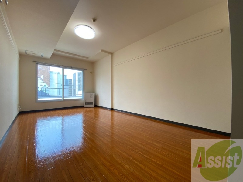 居室・リビング　広くてキレイなお部屋が広がっていて、充実した生活が送れそう。