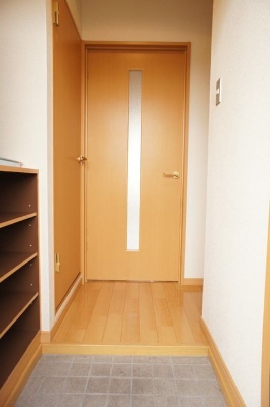 玄関　図面と現状に相違がある場合には現状を優先