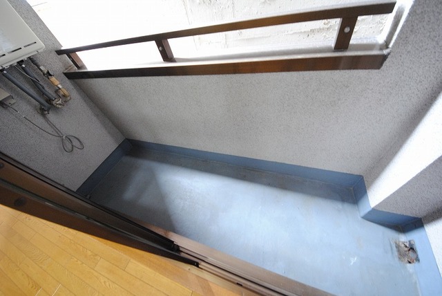 バルコニー　写真は２０５号室