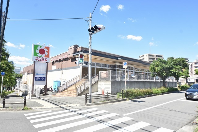 スーパー　イズミヤ　上新田店（スーパー）まで286m