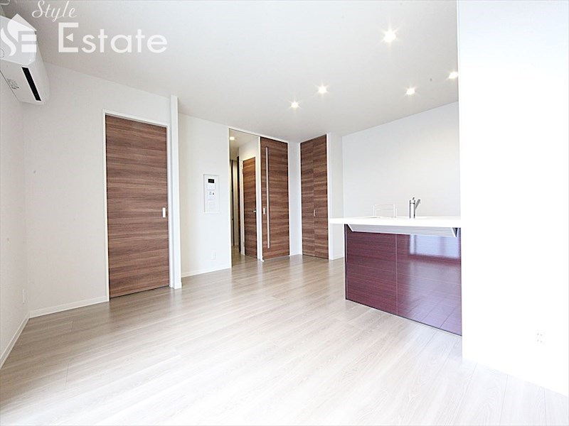 居室・リビング　内装