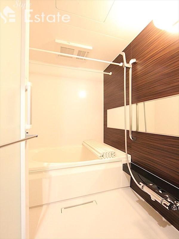 バス・シャワールーム　バスルーム