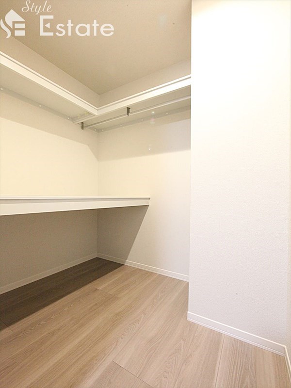 収納　ウォークインクローゼット