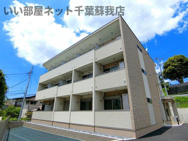 建物外観　スタイリッシュなデザインが際立ちます☆