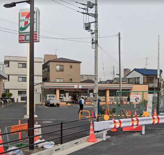 コンビニ　セブンイレブン（コンビニ）まで132m