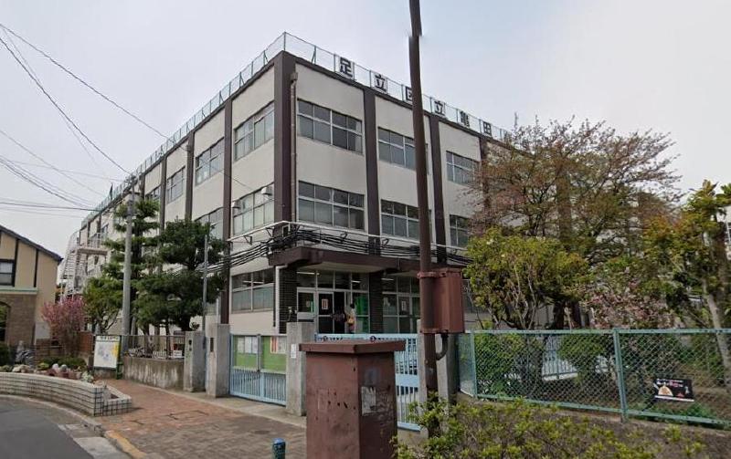 小学校　亀田小学校（小学校）まで327m